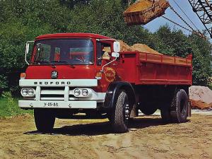 Bedford KM 4x2 Tipper 1966 года